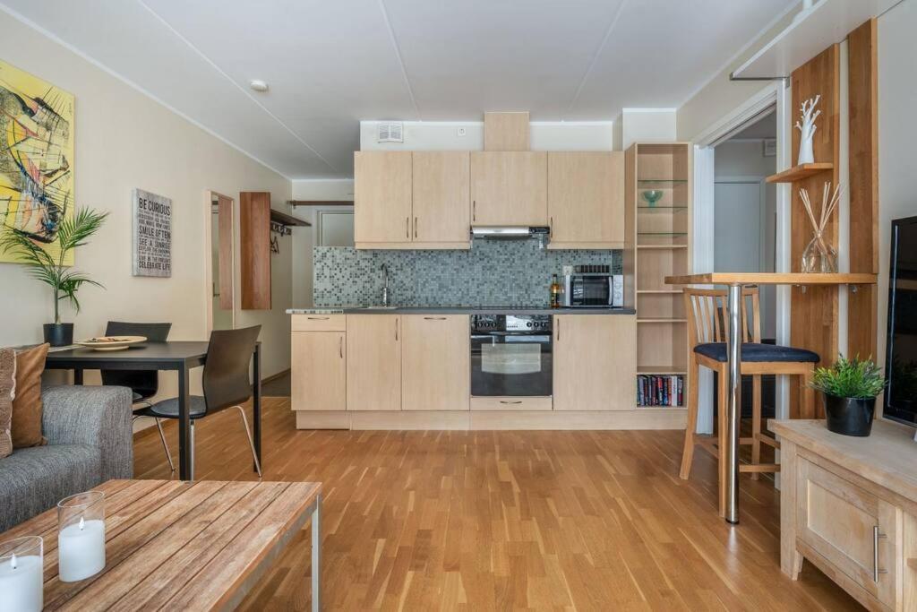 Cozy Cove At Solsiden - 2Br Familyfriendly Appartement Trondheim Buitenkant foto